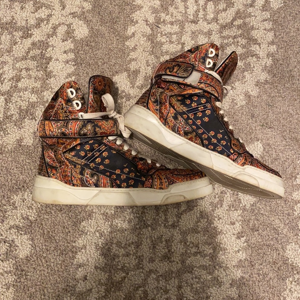 Givenchy Sneakers